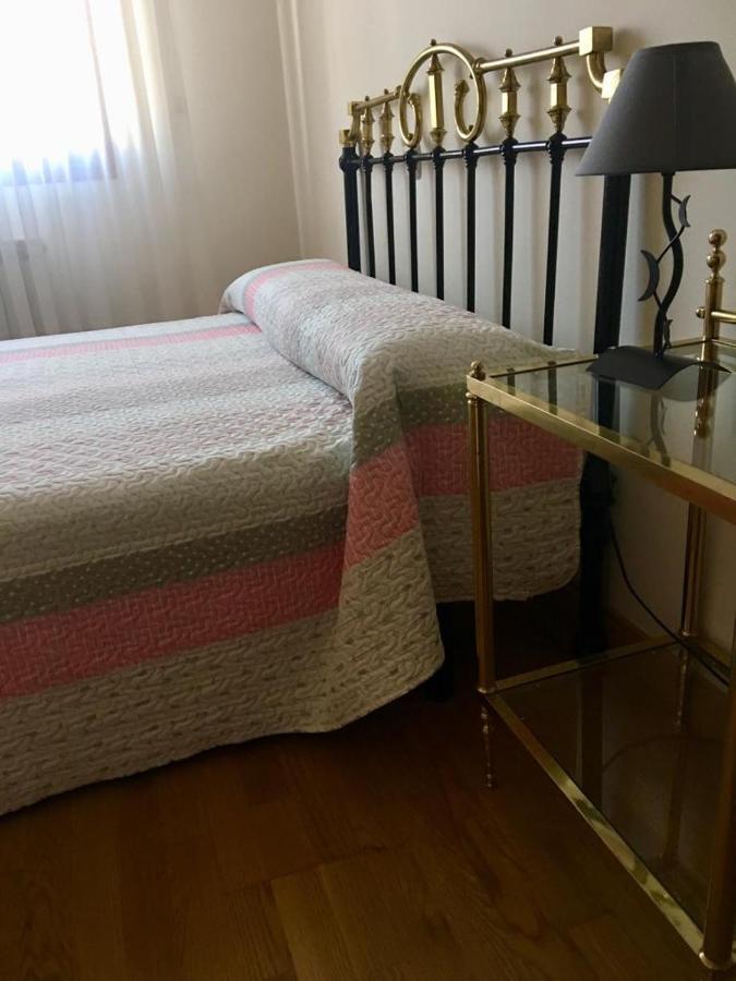 VUT sencilla y cómoda en Ávila capital. Exterior foto